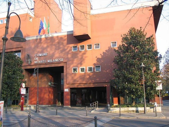 Novate_Milanese_municipio imbianchino